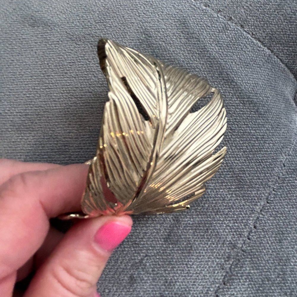 Feather Bangle - Picture 2 of 8